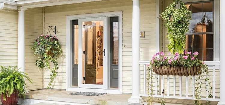 screen door installation in Jacksonville Beach